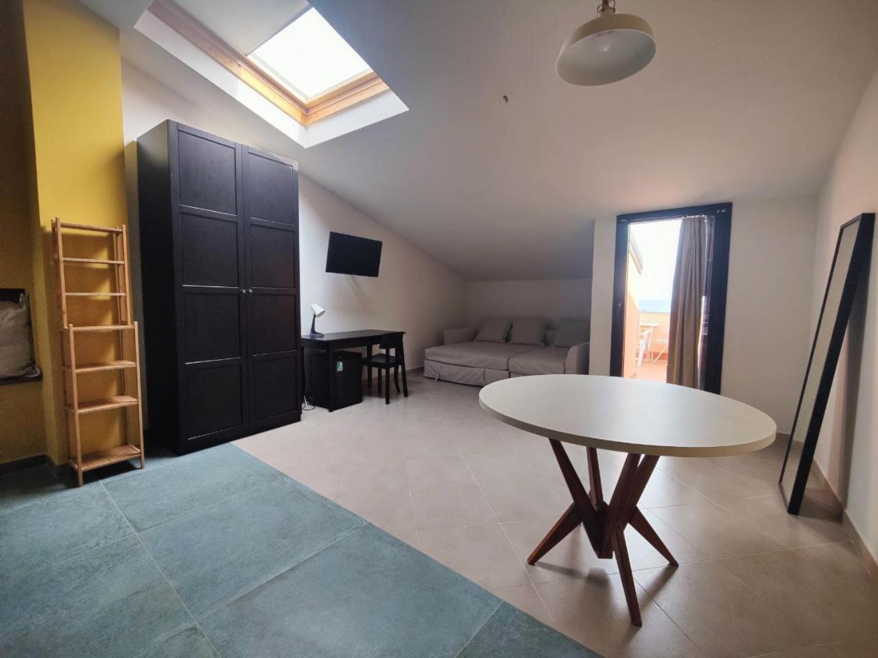 آتْشّي كاستيلّو La Scivola Rooms المظهر الخارجي الصورة
